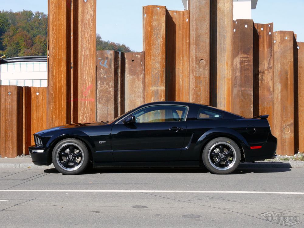 Kulcsszavak: Ford Mustang GT fekete black 2005